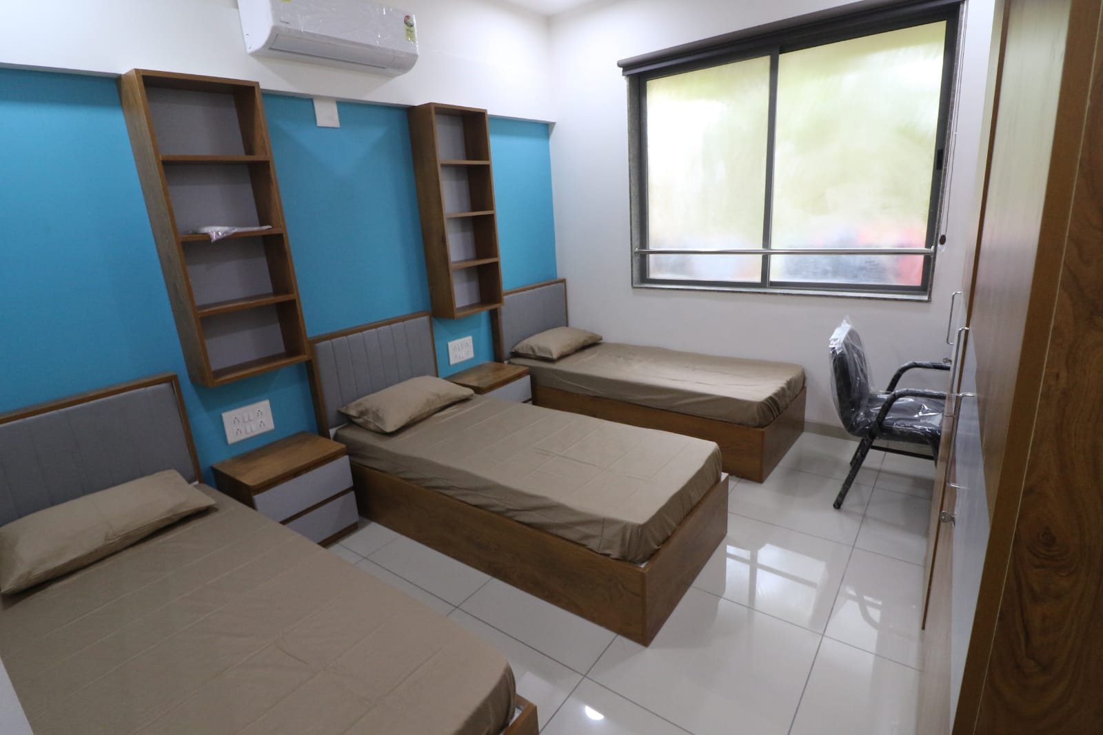 Janvi Girls Hostel – PG in Navrangpura, Ahmedabad