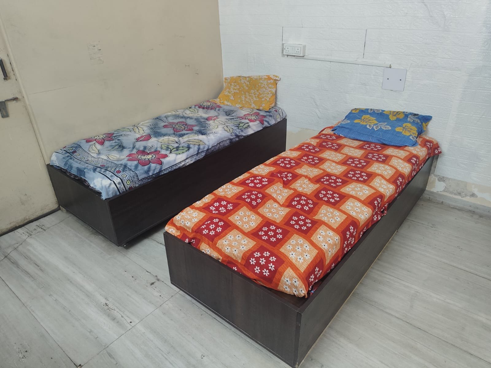 Giriraj Boys PG – PG in Gulbai Tekra, Ahmedabad