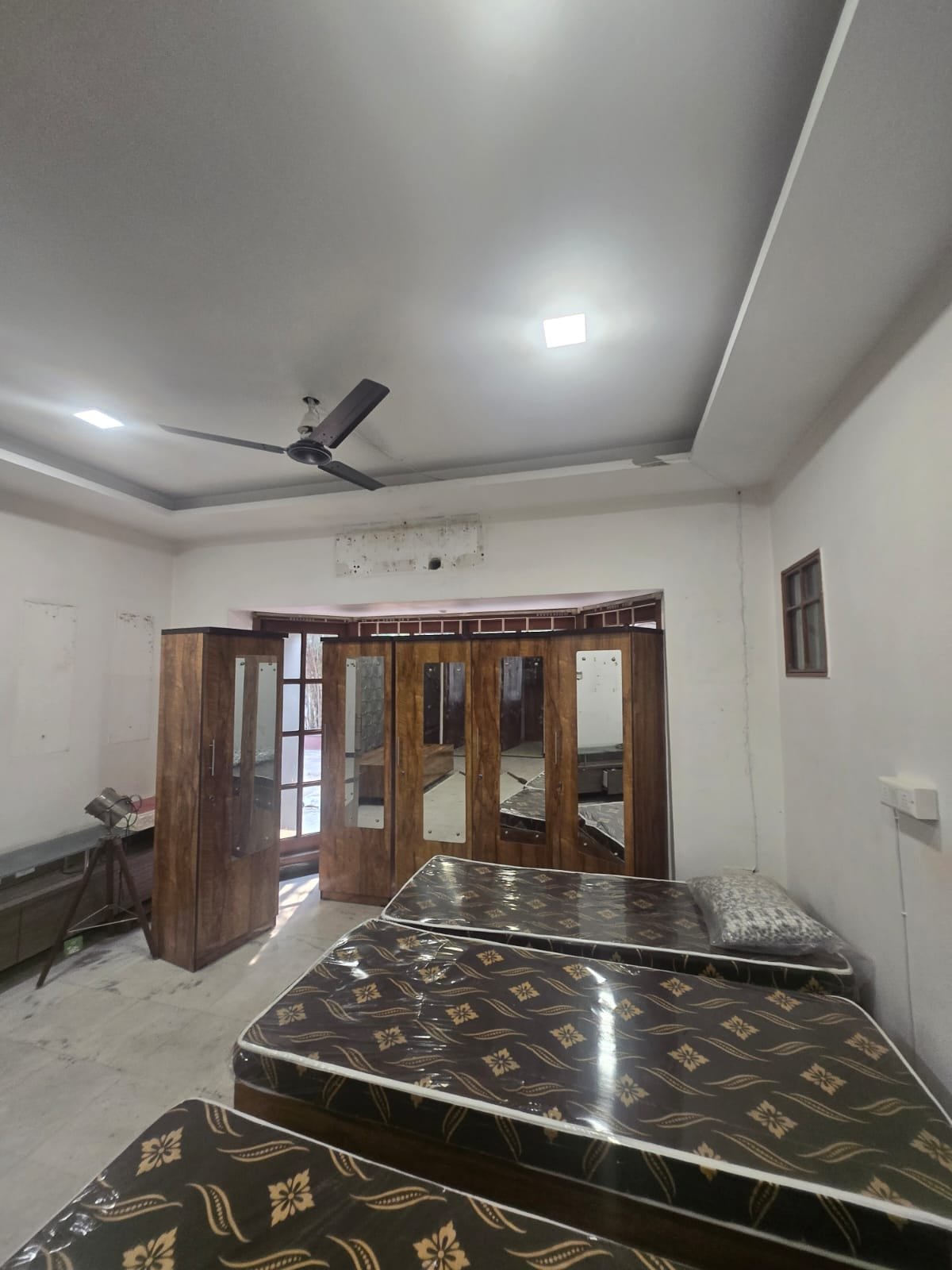 Saurashtra Luxurious PG - Law Garden photo 5