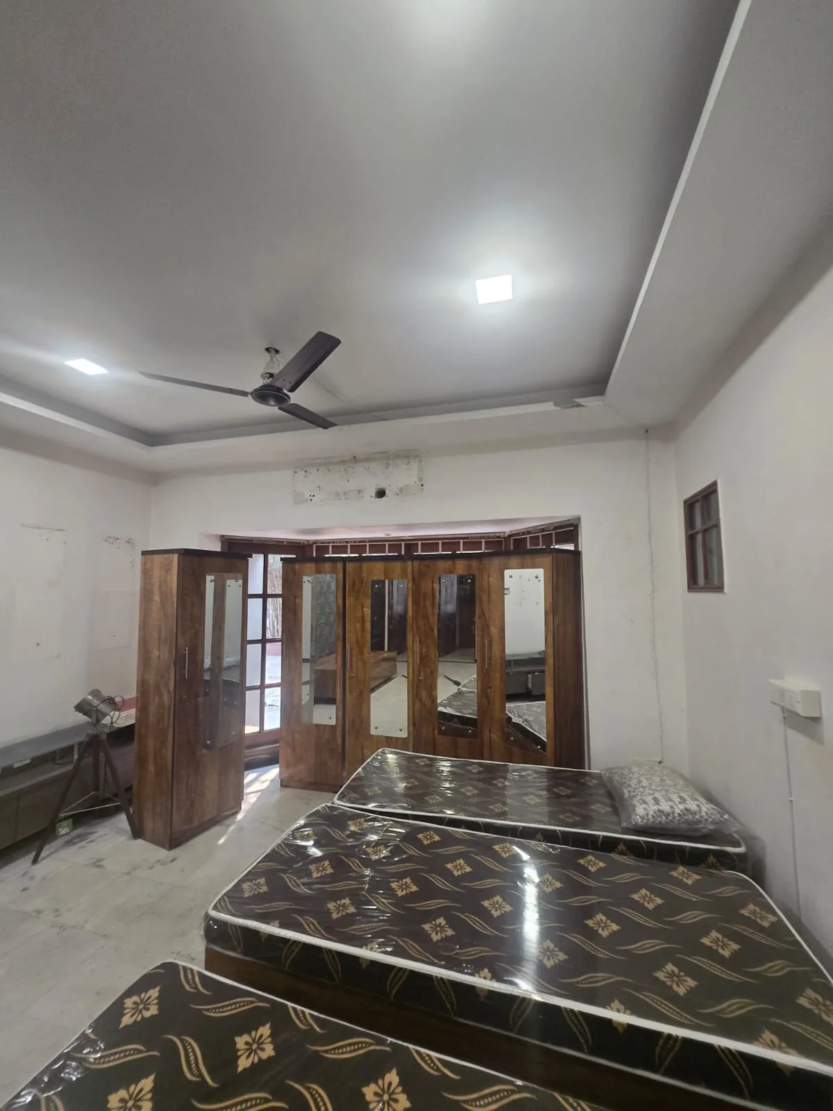 Saurashtra Luxurious PG - Law Garden thumbnail 5