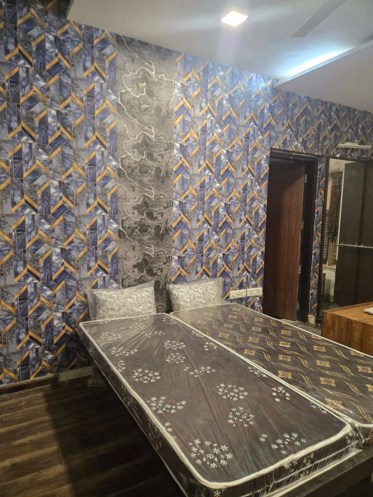 Saurashtra Luxurious PG - Ambawadi thumbnail 9