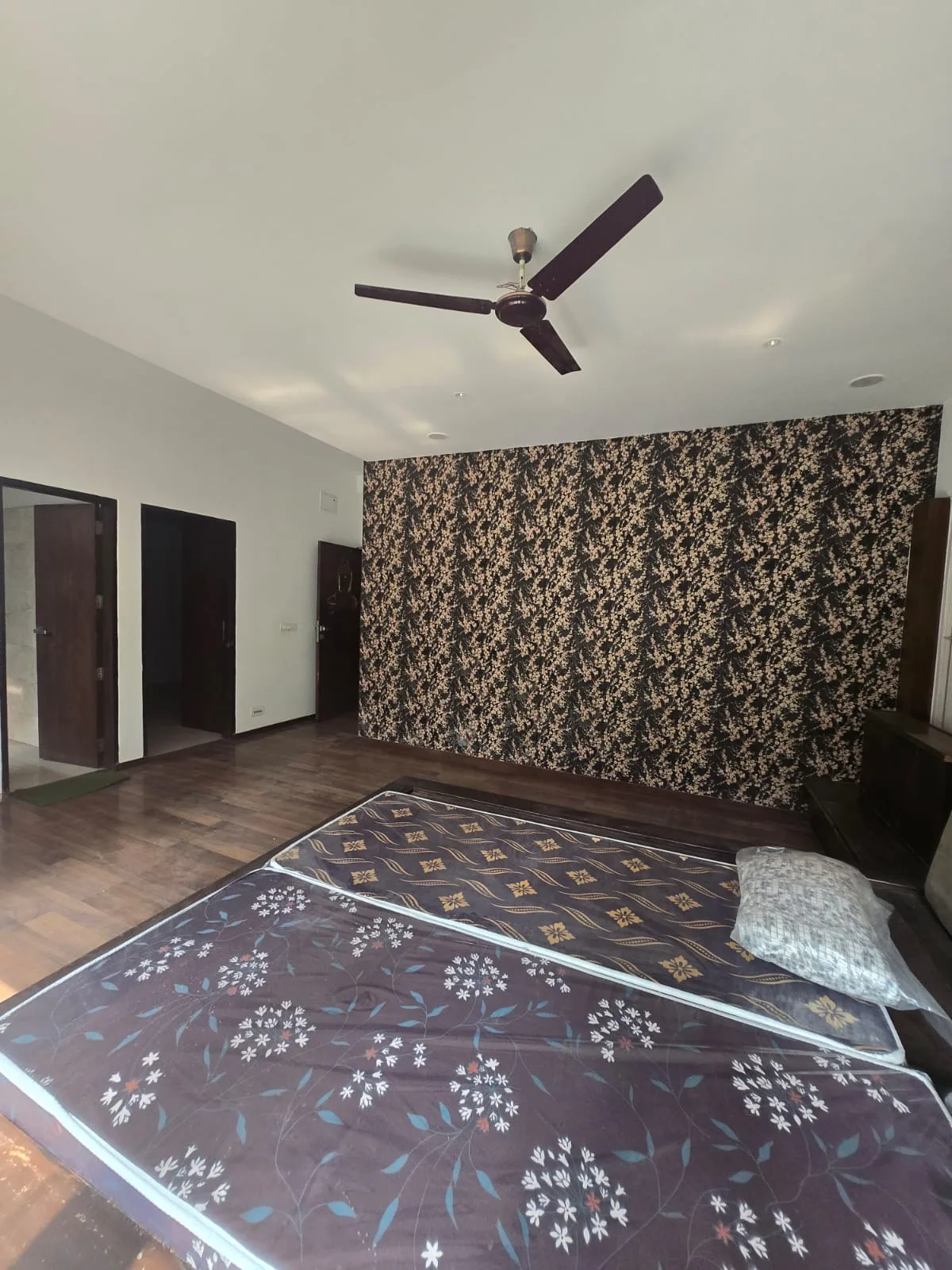 Saurashtra Luxurious PG - Ambawadi thumbnail 14