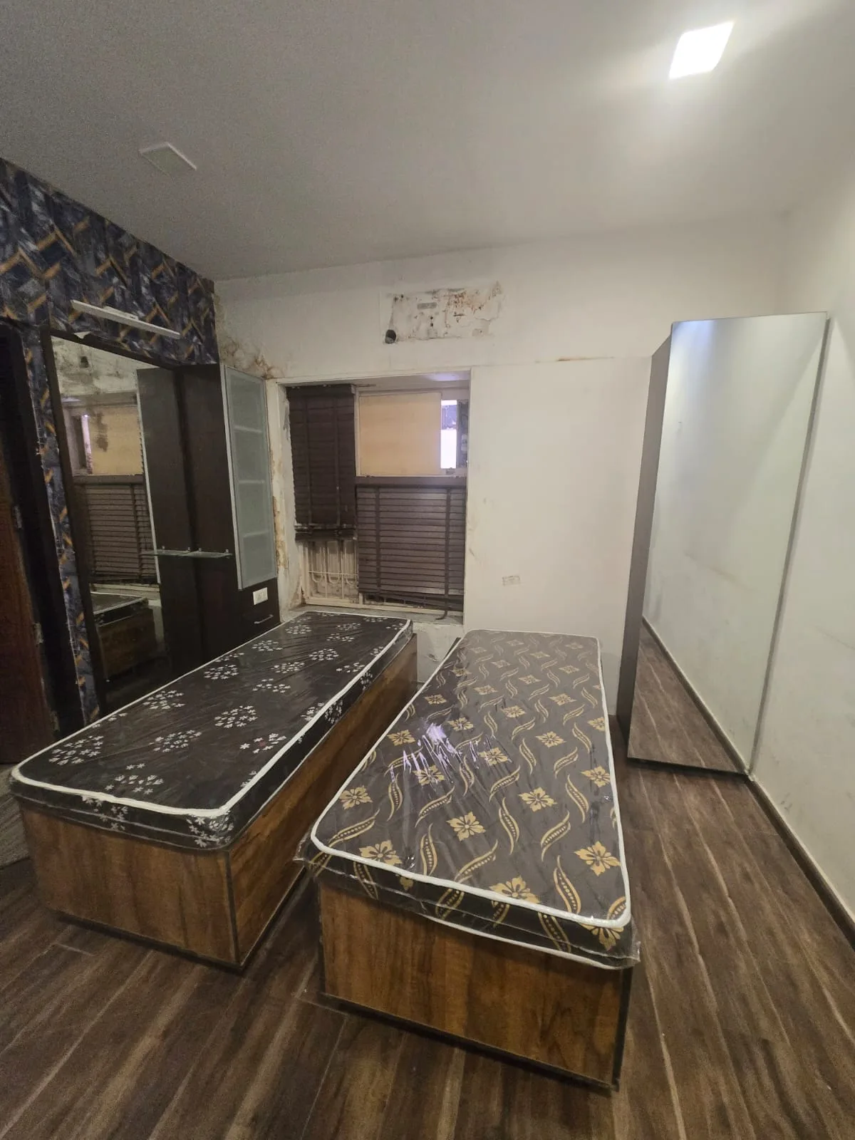 Saurashtra Luxurious PG - Ambawadi thumbnail 17