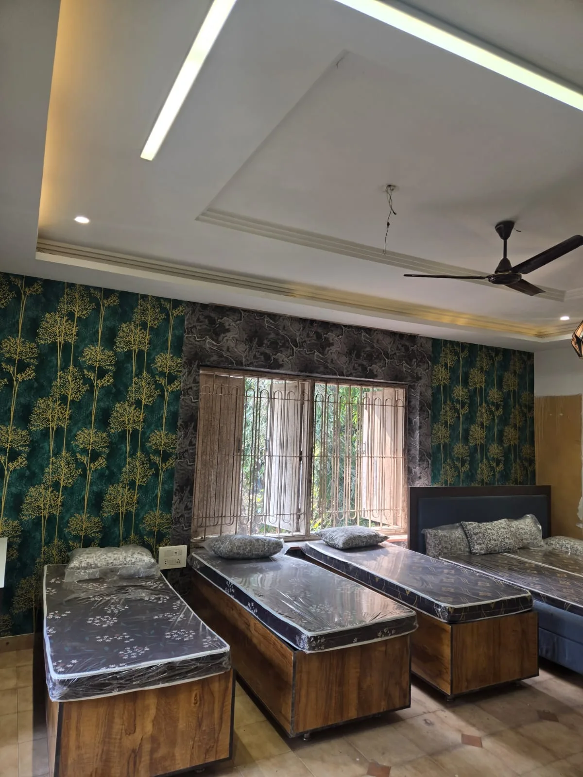 Saurashtra Luxurious PG - Ambawadi thumbnail 19