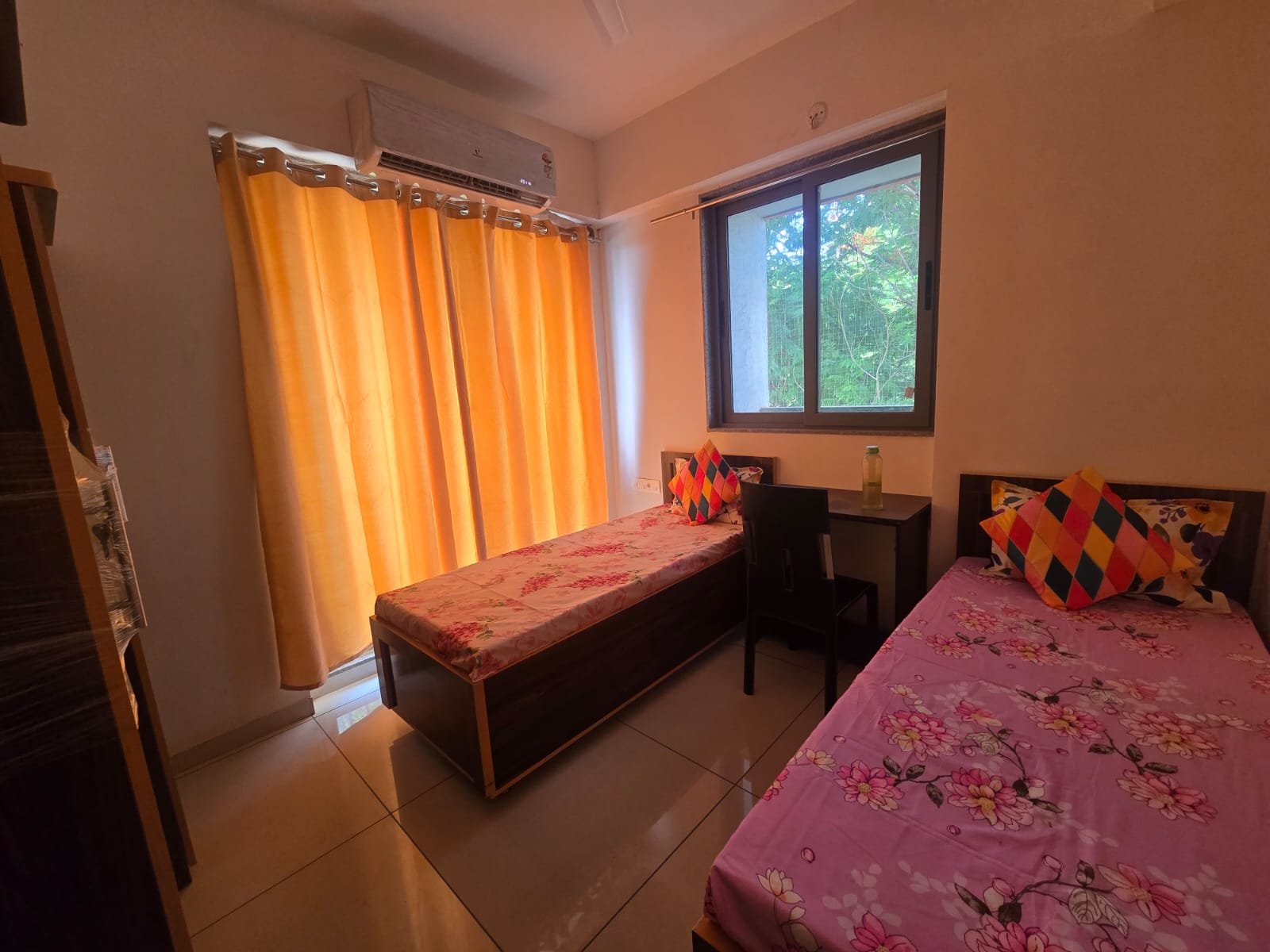 Titan House (Krisha Hostels) by A One PG photo 2