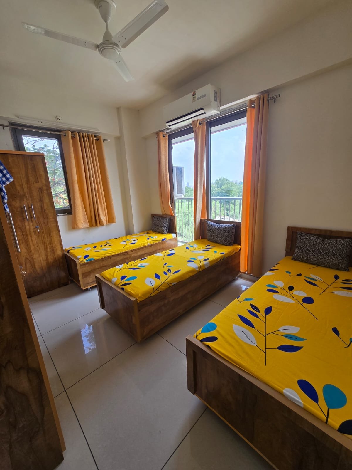 Titan House (Krisha Hostels) by A One PG photo 5