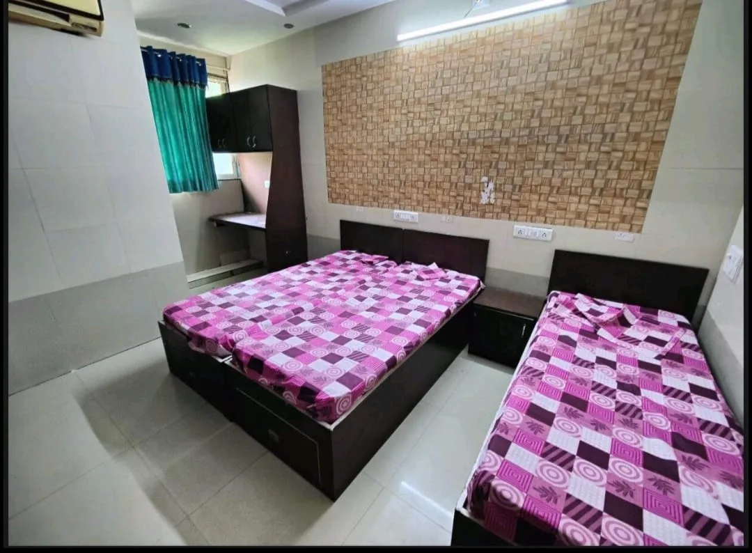New Royal Girl's Hostel and PG thumbnail 8