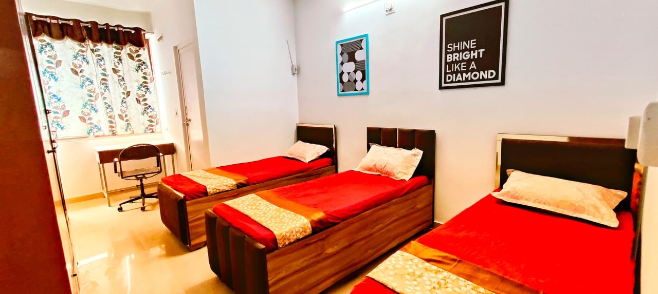 Royal Town Hostel and PG photo 6