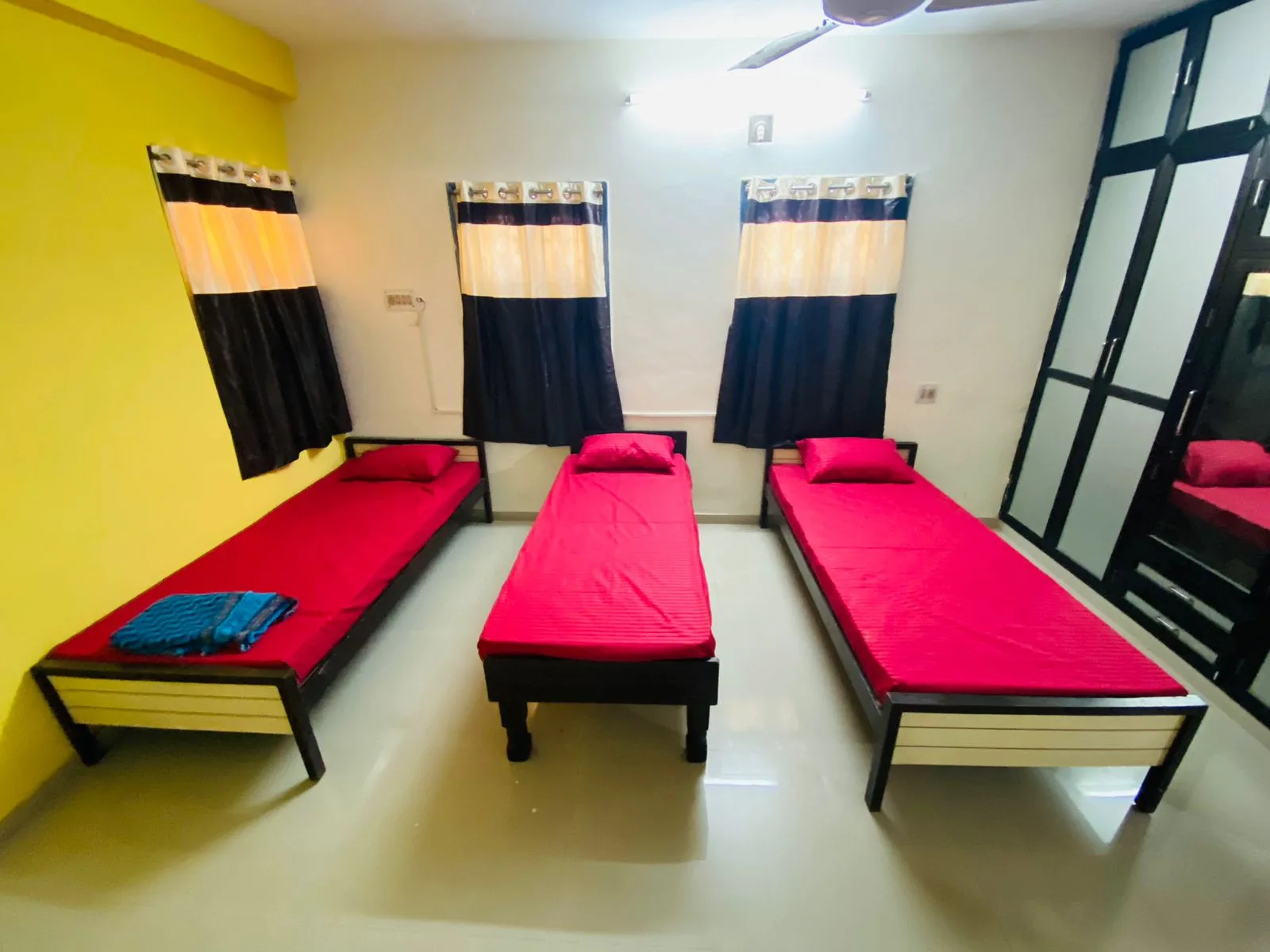 Tanisha PG - Shivani Flat thumbnail 8