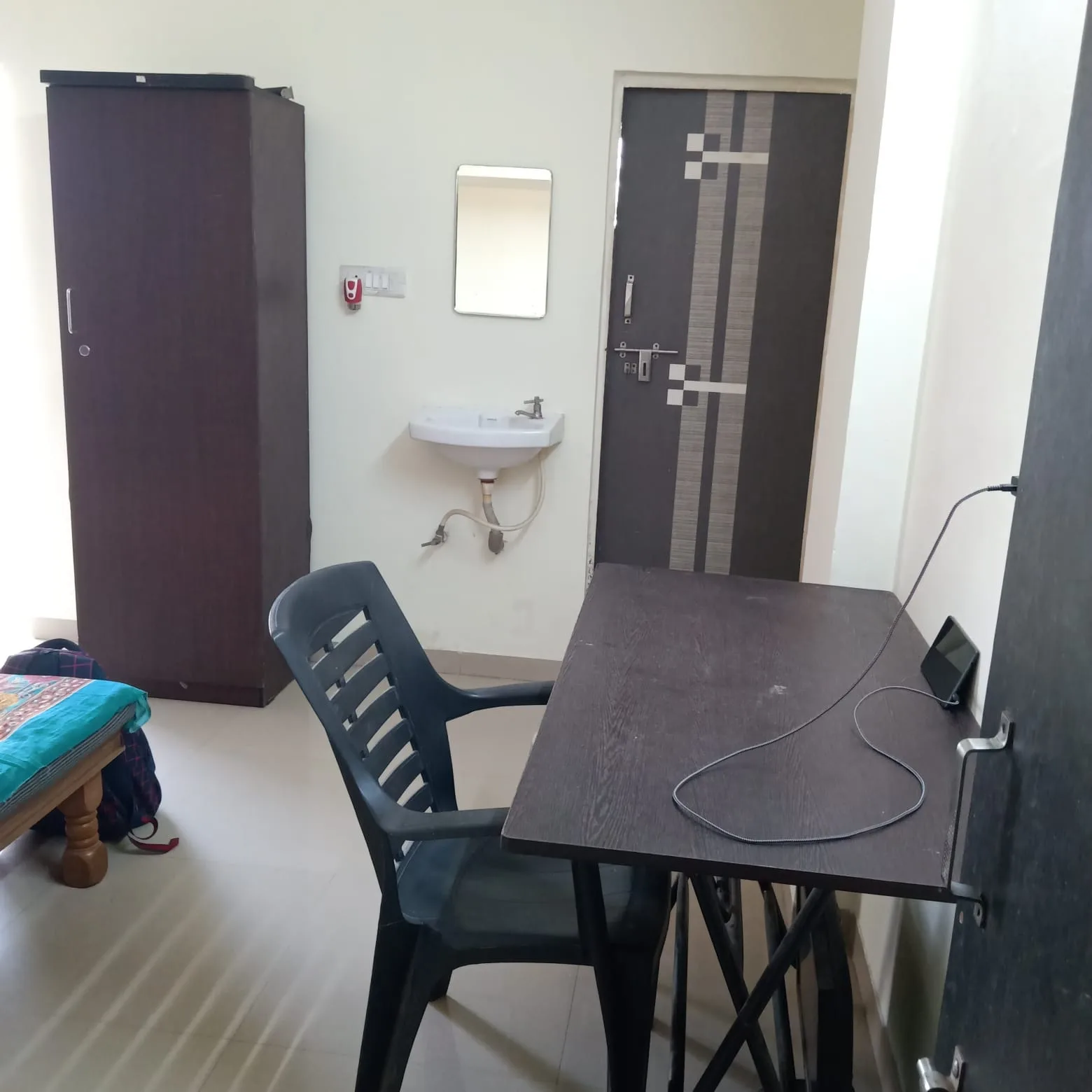 NeoStay Living PG thumbnail 7