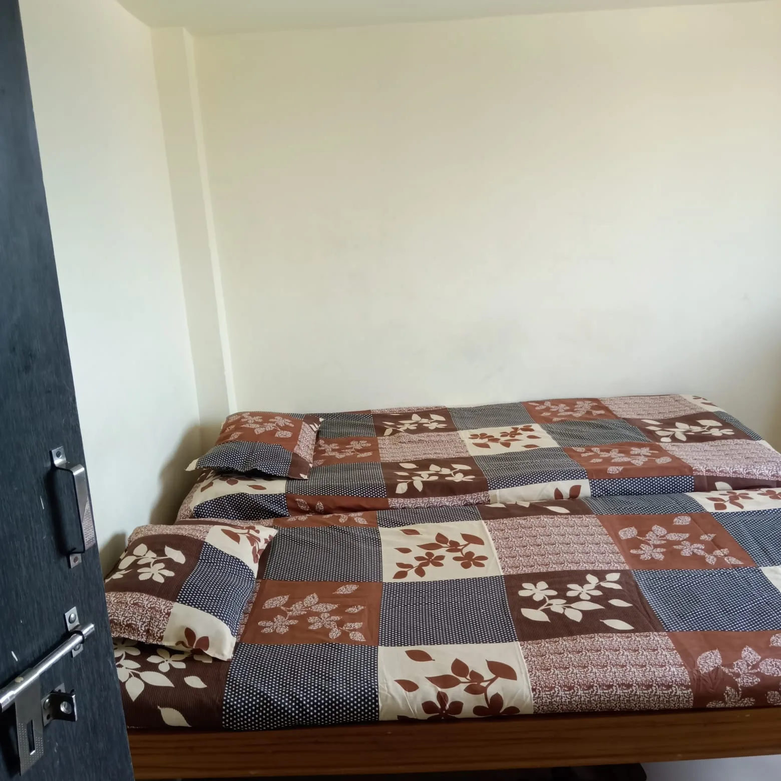 NeoStay Living PG thumbnail 13