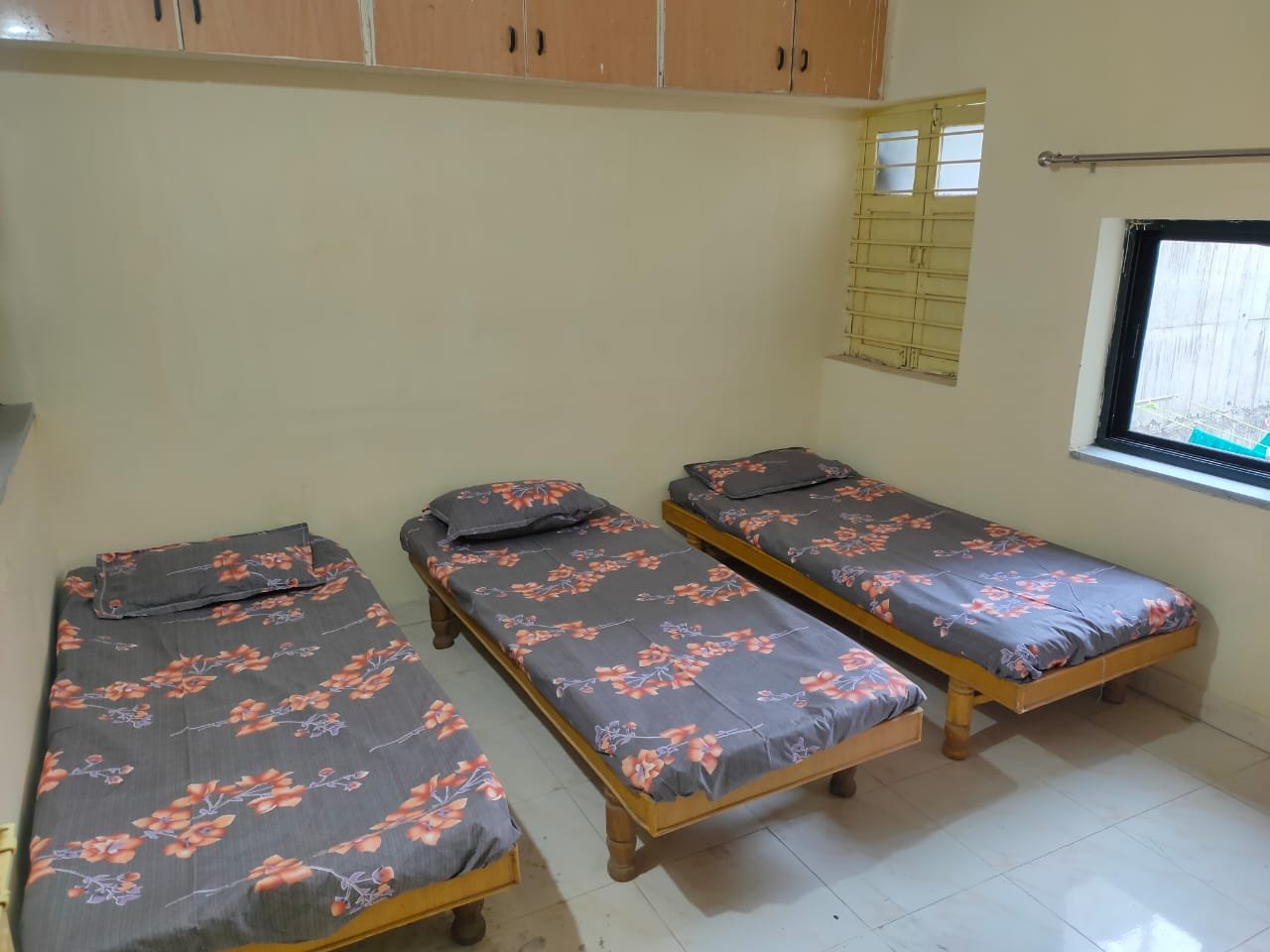 Vibrant Services Boys PG - Vastrapur photo 5