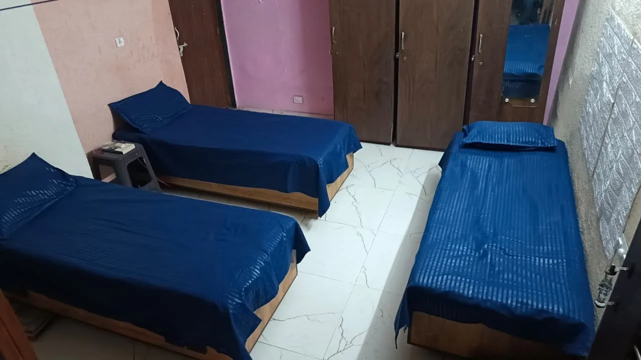 Omkar Boys PG Ambawadi thumbnail 13