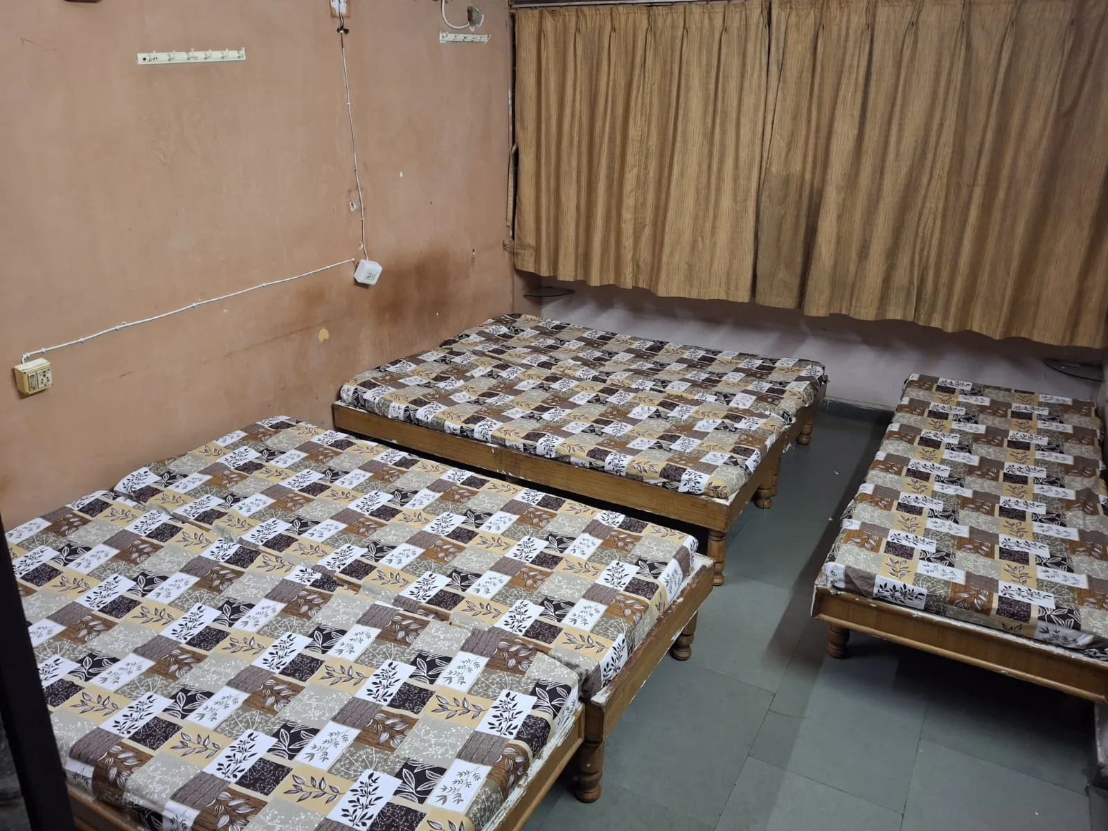 Giriraj Boys PG - Satellite thumbnail 12