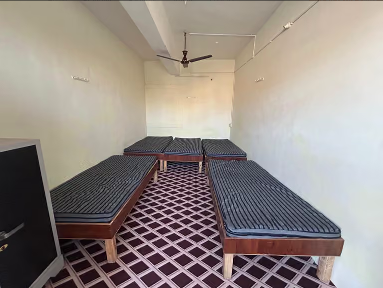 Shreeji Nivas PG - Vastrapur photo 6
