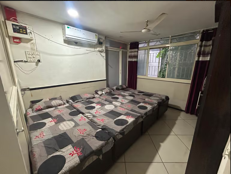 Shreeji Nivas PG - Paras Nagar – PG in Naranpura