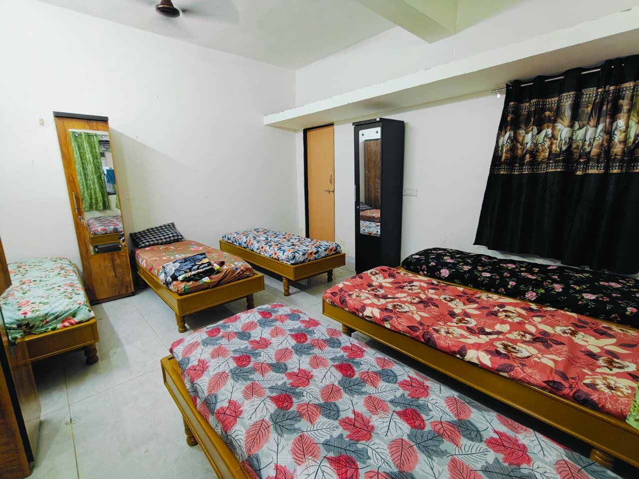 S K Homes Boy's PG photo 4